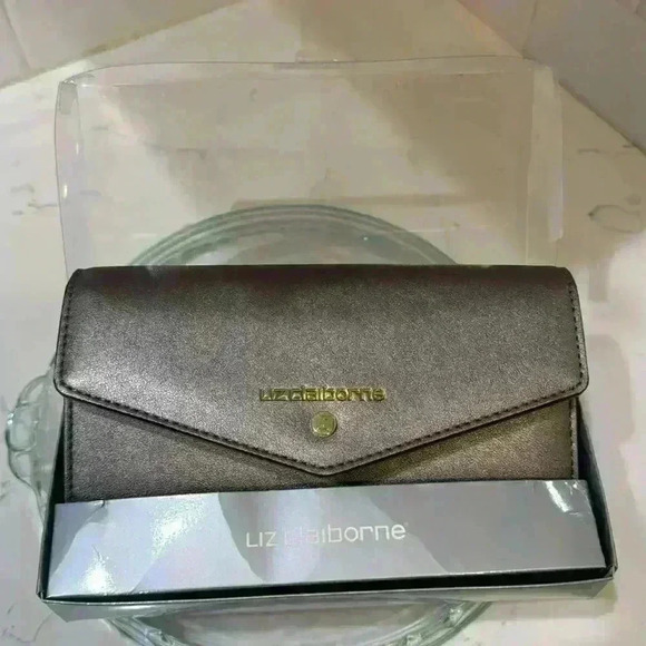 Liz Claiborne Gun medal gray New wallet - Picture 1 of 5